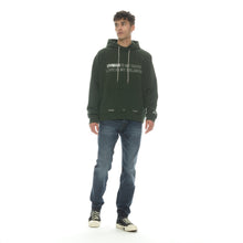 Load image into Gallery viewer, PULLOVER SWEATSHIRT IN BLACK FOREST
